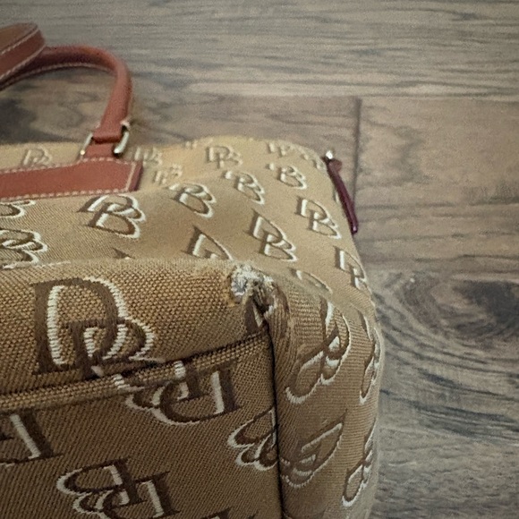 DOONEY & BOURKE Signature DB Logo Handbag - Picture 8 of 15